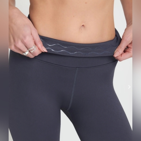 Spiritual Gangster Love Sculpt 7/8 Leggings In Blue Slate- Gorgeous Color!! - Picture 5 of 8